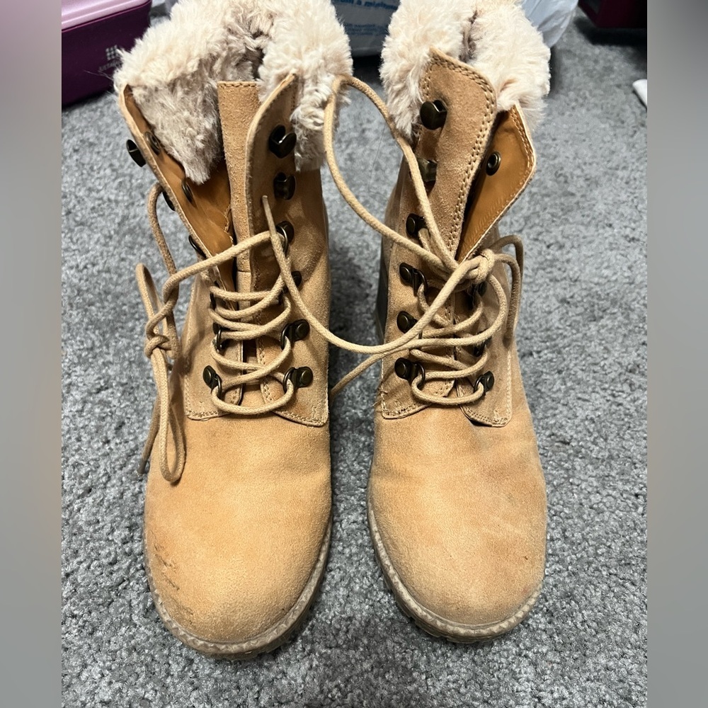 Cliffs by White Mountain camel high heel boots size 9 NWOT​